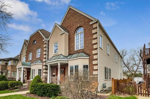 244 Addison Ave, Elmhurst, IL 60126-2723