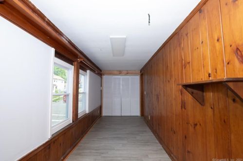 67 Orchard St, Wallingford CT 06492-4130 exterior