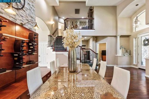 1868 Renee Way, Concord CA 94521-1525 exterior