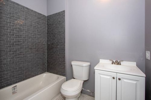 213 Leclaire Ave, Chicago IL 60639-3146 exterior