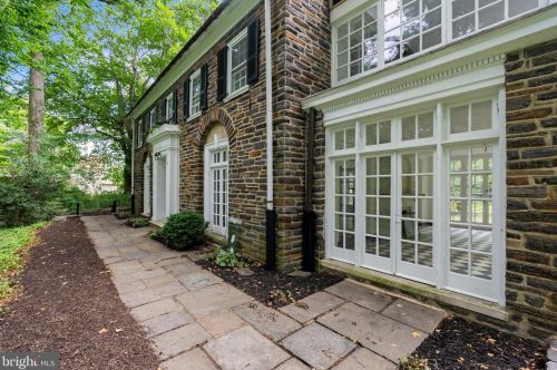 6424 City Ave, Philadelphia PA 19151-2410 exterior