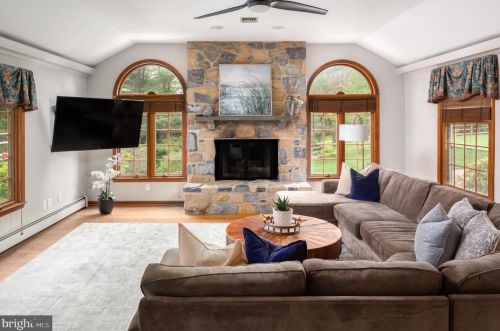 102 Kelly Ln, Media PA 19063-2018 exterior