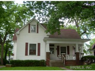 326 Kansas St, Edwardsville IL  62025-1736 exterior