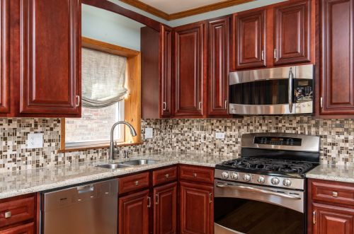 3621 Whipple St, Chicago IL 60655-2328 exterior