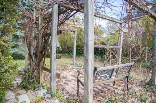 134 Buckingham St, Springfield MA 01109-3928 exterior