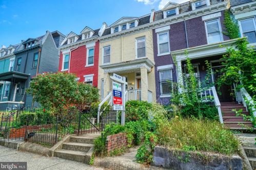 738 Hobart Pl, Washington DC  20001-3812 exterior