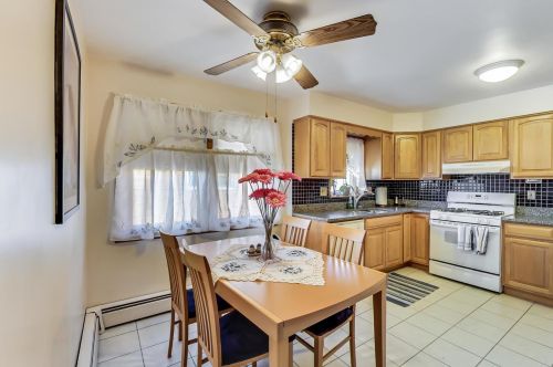 8336 Berwyn Ave, Chicago IL 60656-1430 exterior