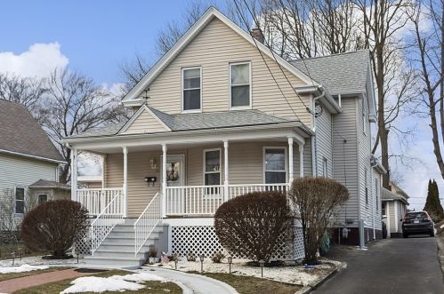 48 Trowbridge Circuit, Worcester, MA 01603-2223