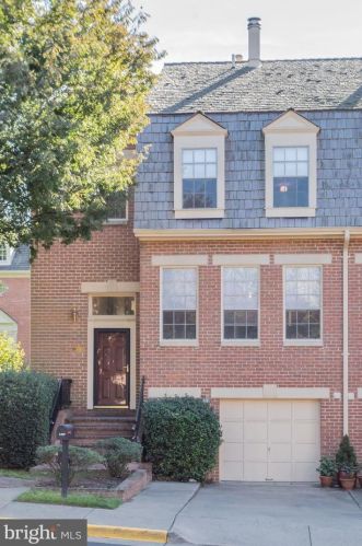 1419 Mclean Mews Ct, Mc Lean VA  22101-3800 exterior