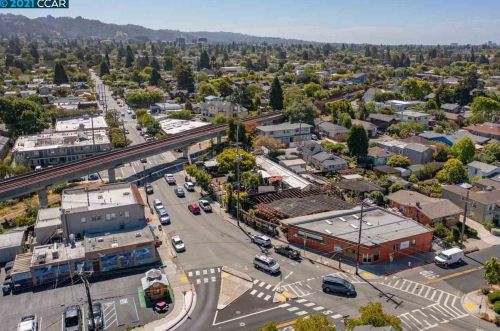 1161 Camelia St, Berkeley CA 94710-1521 exterior