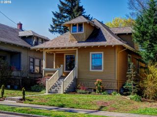 4909 65th Ave, Portland, OR 97206-4655