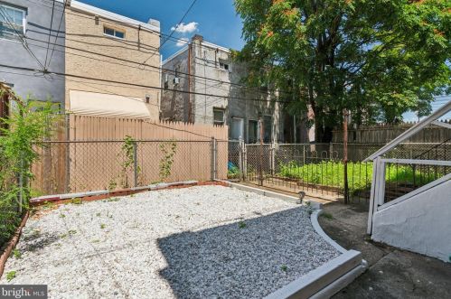 2858 Aramingo Ave, Philadelphia PA  19134-4224 exterior