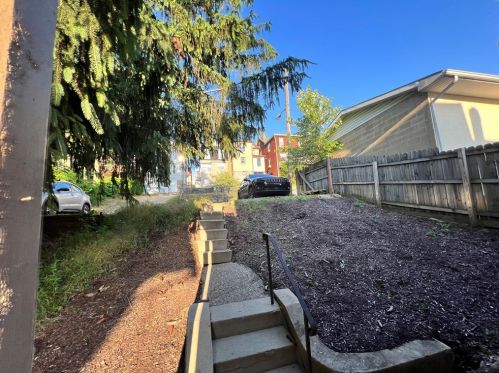 151 Oneida St, Pittsburgh PA 15211-1264 exterior