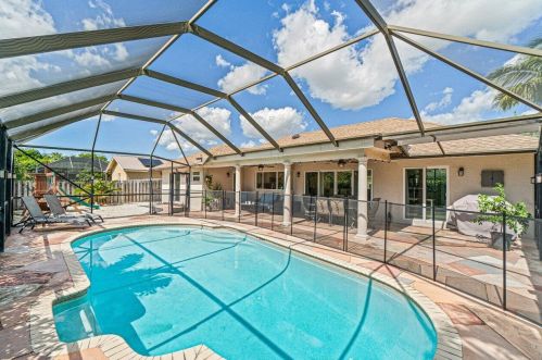 17335 Lake Park Rd, Boca Raton FL 33487-1166 exterior