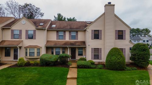 2004 Deerfield Dr, Edison, NJ 08820-1588