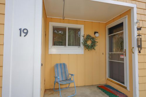 19 Amoskeag Rd, Concord NH 03301-4641 exterior