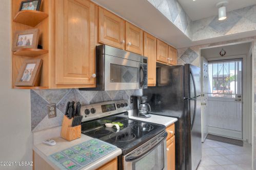 338 Camino Del Sonador, Green Valley AZ 85614-3222 exterior