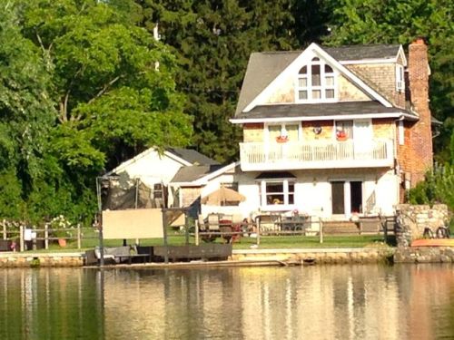 145 Pinecliff Lake Dr, West Milford Lakes, NJ 07480-1304