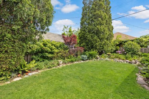 2716 44, Milwaukee WI 53219-3202 exterior