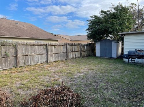 7405 Executive Wood Ct, Port Richey FL 34668-1609 exterior