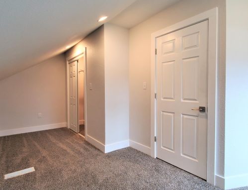 215 Vienna Ave, Milwaukee WI 53212-4102 exterior