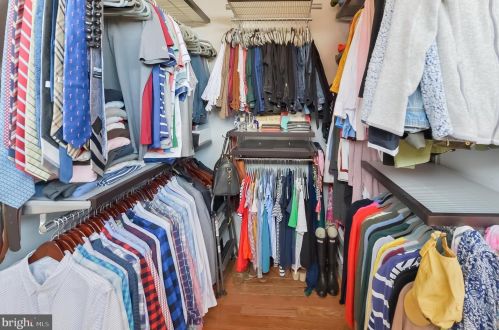 2307 Carpenter St, Philadelphia PA 19146-2516 exterior