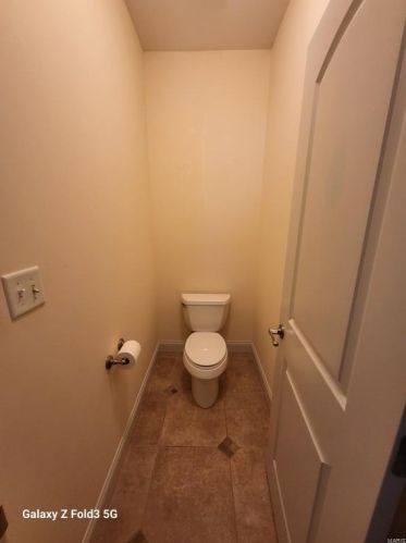 1 Crabapple Ct, Saint Louis MO 63132-3422 exterior