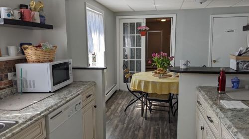 195 Hawkins St, Derby CT 06418-1520 exterior