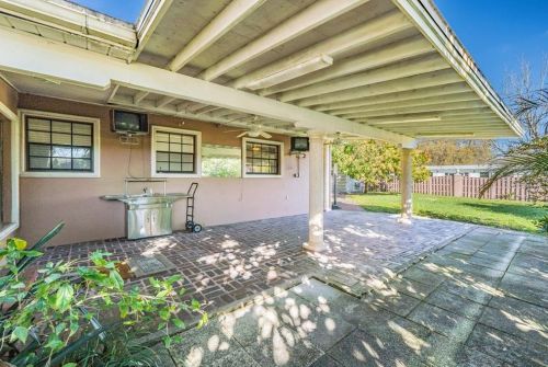 3201 Osborne Ave, Tampa FL 33610-2156 exterior