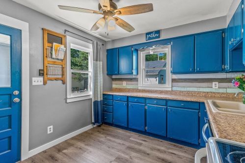 3901 86, Milwaukee WI 53222-2833 exterior