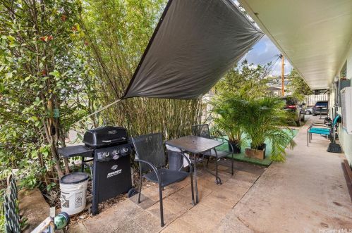 1313 Ahiahi St, Honolulu HI 96817-1901 exterior