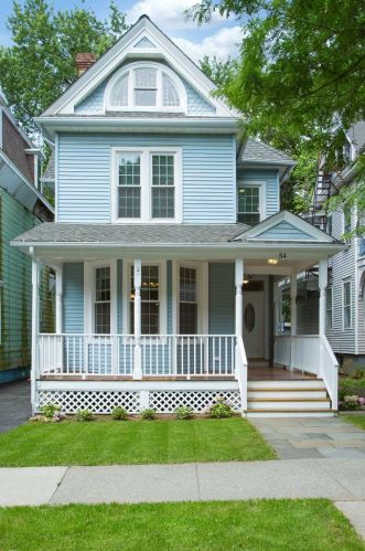 54 Carroll St, Poughkeepsie, NY 12601-4322