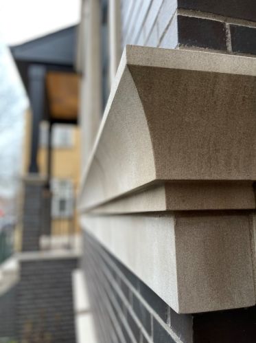 3854 Claremont Ave, Chicago IL 60618-3820 exterior