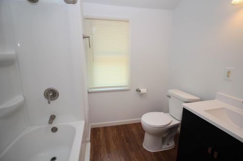 188 Michigan Ave, Three Rivers MI 49093-1126 exterior