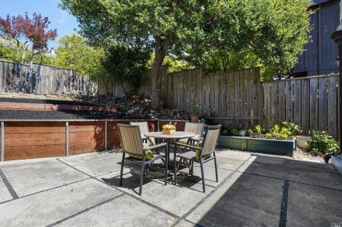 255 Amherst Ave, Berkeley CA 94708-1003 exterior