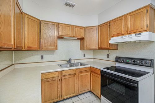 5013 Liberty St, Tampa FL 33617 exterior