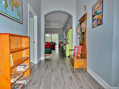 9780 Lindale Trace Blvd, Fort Pierce FL  34987-2411 exterior