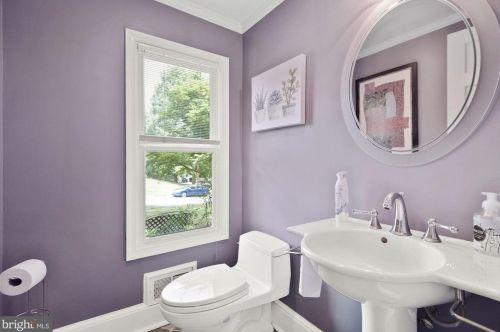 9 Bethayres Ct, Rockville MD 20855-2020 exterior