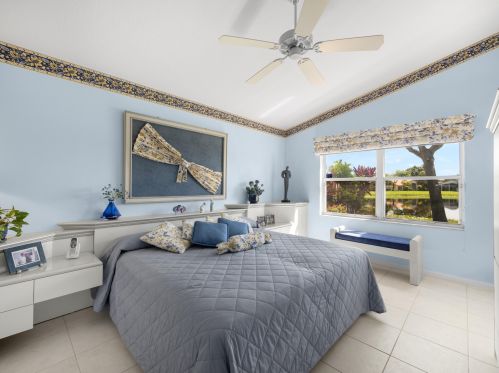 12190 Castle Pne Rd, Boynton Beach FL 33437-6019 exterior