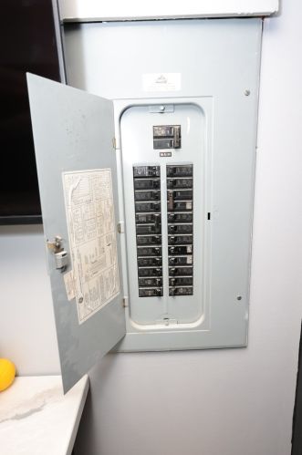 813 Peale St, Joliet IL 60433-2139 exterior