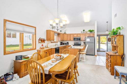 328 Hickory St, Duluth MN 55811-4899 exterior