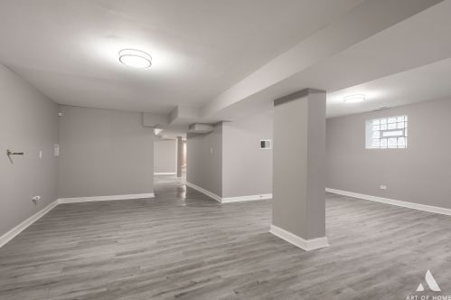 6917 Maplewood Ave, Chicago IL 60622-2857 exterior