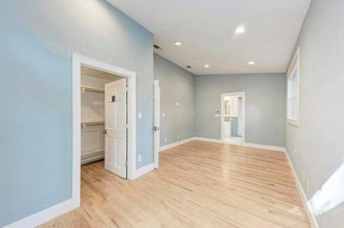 6105 Belfast Dr, Austin TX 78723-1117 exterior