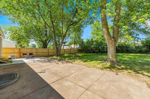 12143 Sunnycrest Pl, Hazelwood MO 63043-1222 exterior