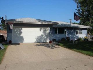 1237 Columbia Dr, Bismarck ND  58504-6517 exterior