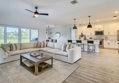 2588 Edgarce St, Fort Pierce FL  34953-2726 exterior