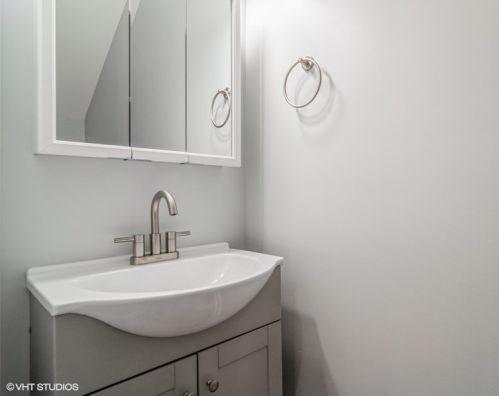 912 Monticello Ave, Chicago IL  60651-3949 exterior