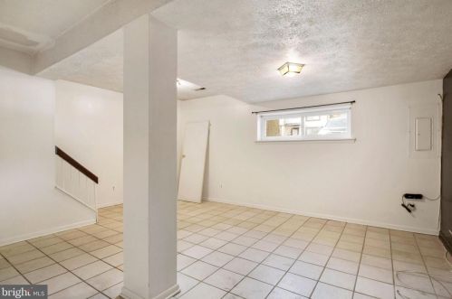 7825 Muirfield Ct, Rockville MD 20854-4078 exterior