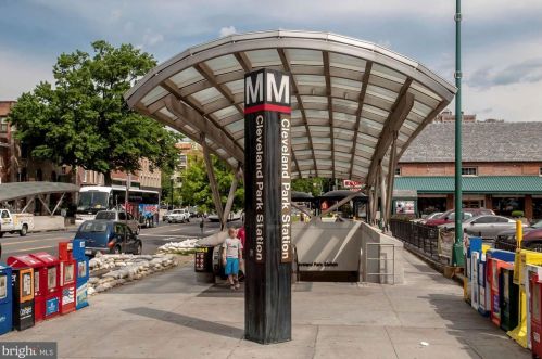 3860 Rodman St, Washington DC 20016-2826 exterior