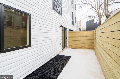 36 40th St, Philadelphia PA 19104-3043 exterior